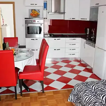 Apartment Center *